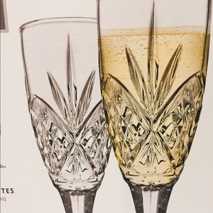 SET OF 4 CRYSTAL CHAMPAGNE FLUTES